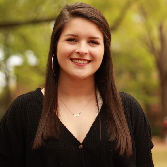 Meet your Posher, Abby - Picture 7 of 10